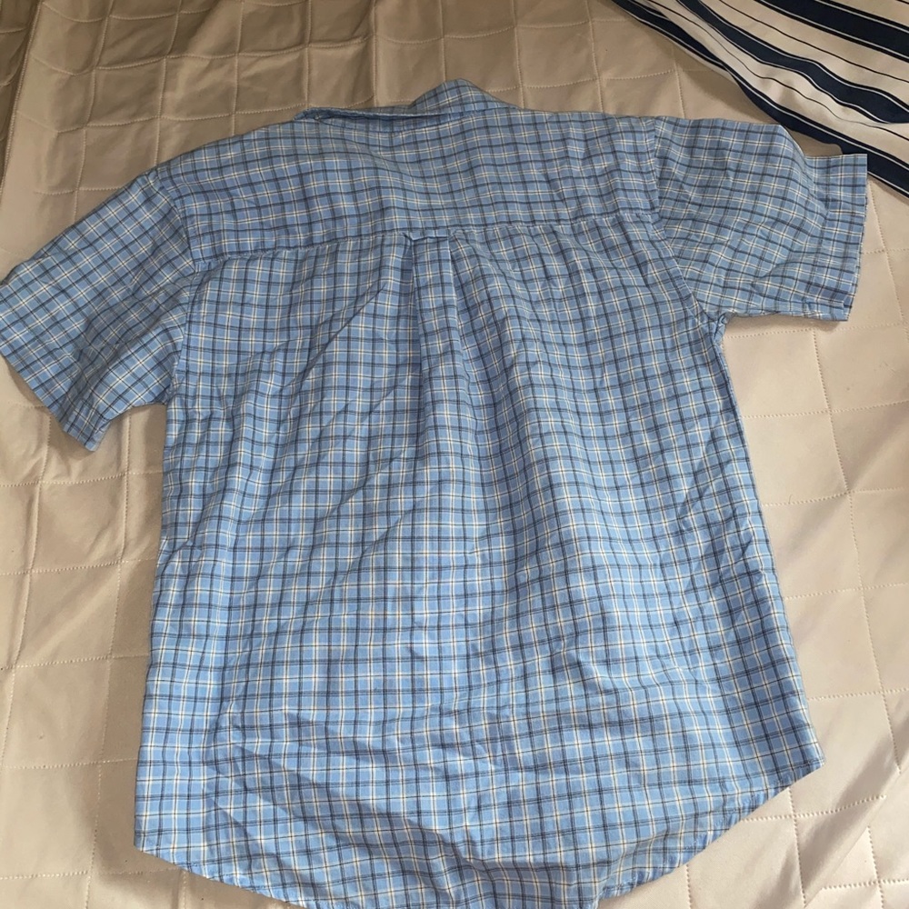 Button down - Picture 2 of 3
